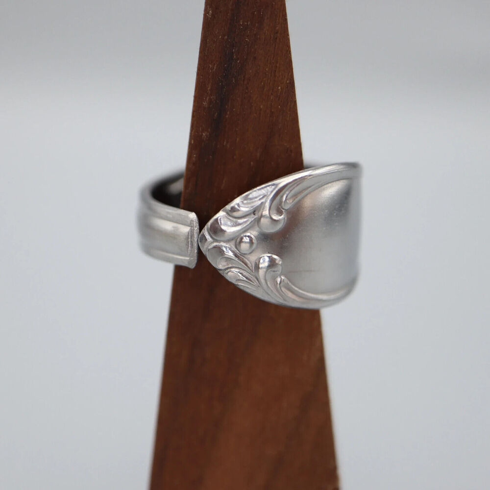 Clean Element Size 11 Spoon Ring Stainless Steel Polished Vintage Water Waves